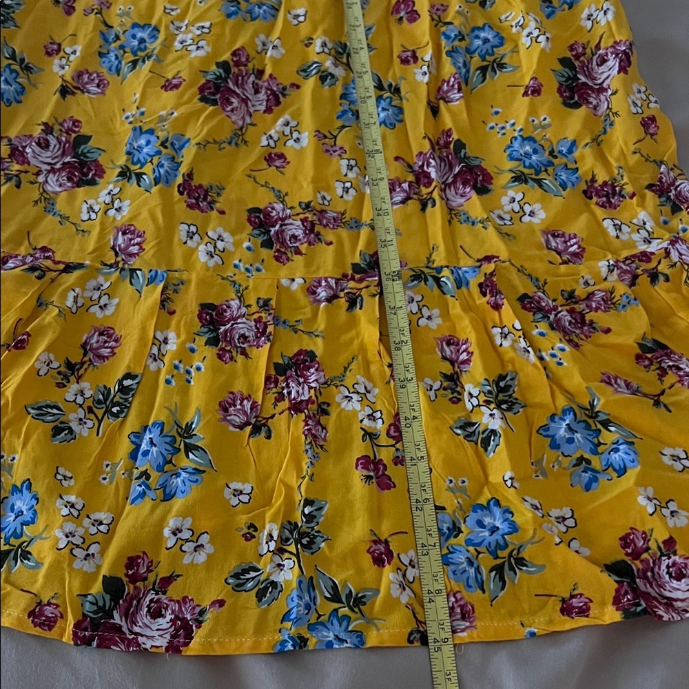 # 0889+ Women’s Floral Yellow Maxi Dress”45 L X 19 “ W - Picture 3 of 9